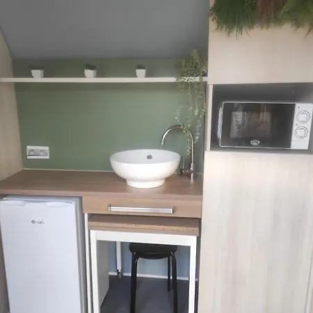 Du Cote De Chez Swann A 150 M De La Camping